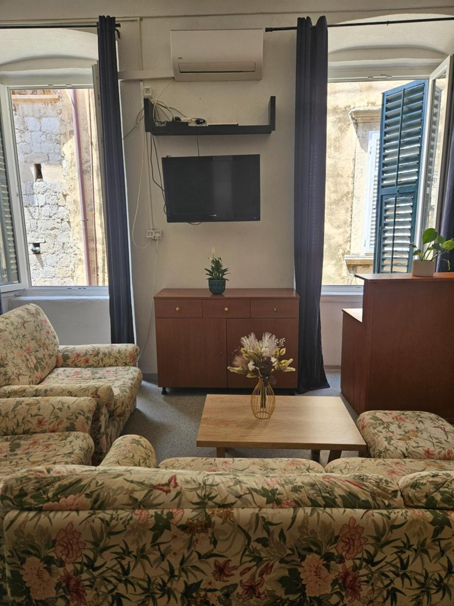 Castello Hostel Ντουμπρόβνικ Εξωτερικό φωτογραφία